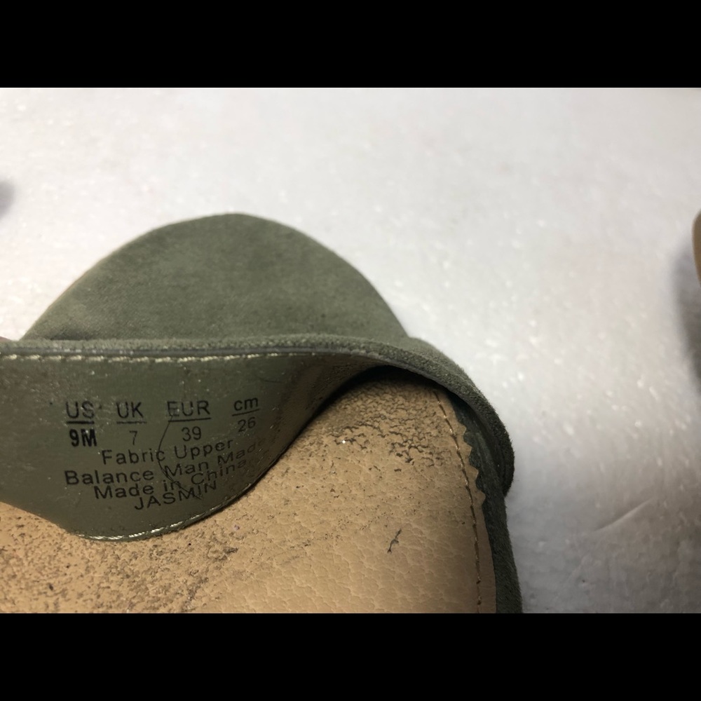 🛑SOLD🛑Dr. Scholls laser cut elastic slingback - Picture 6 of 8